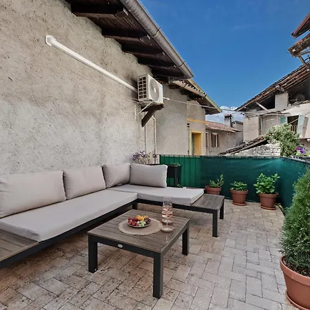 Casa vacanze Dina's Flower House Lierna
