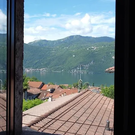 Dina's Flower House * Lierna