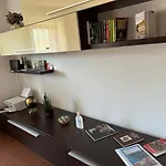 בית נופש Dina's Flower House ליירנה